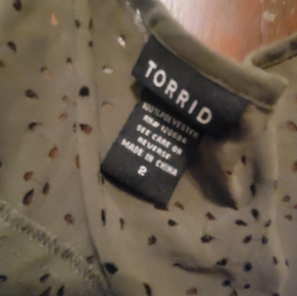 Torrid Tank Green - Picture 2 of 2